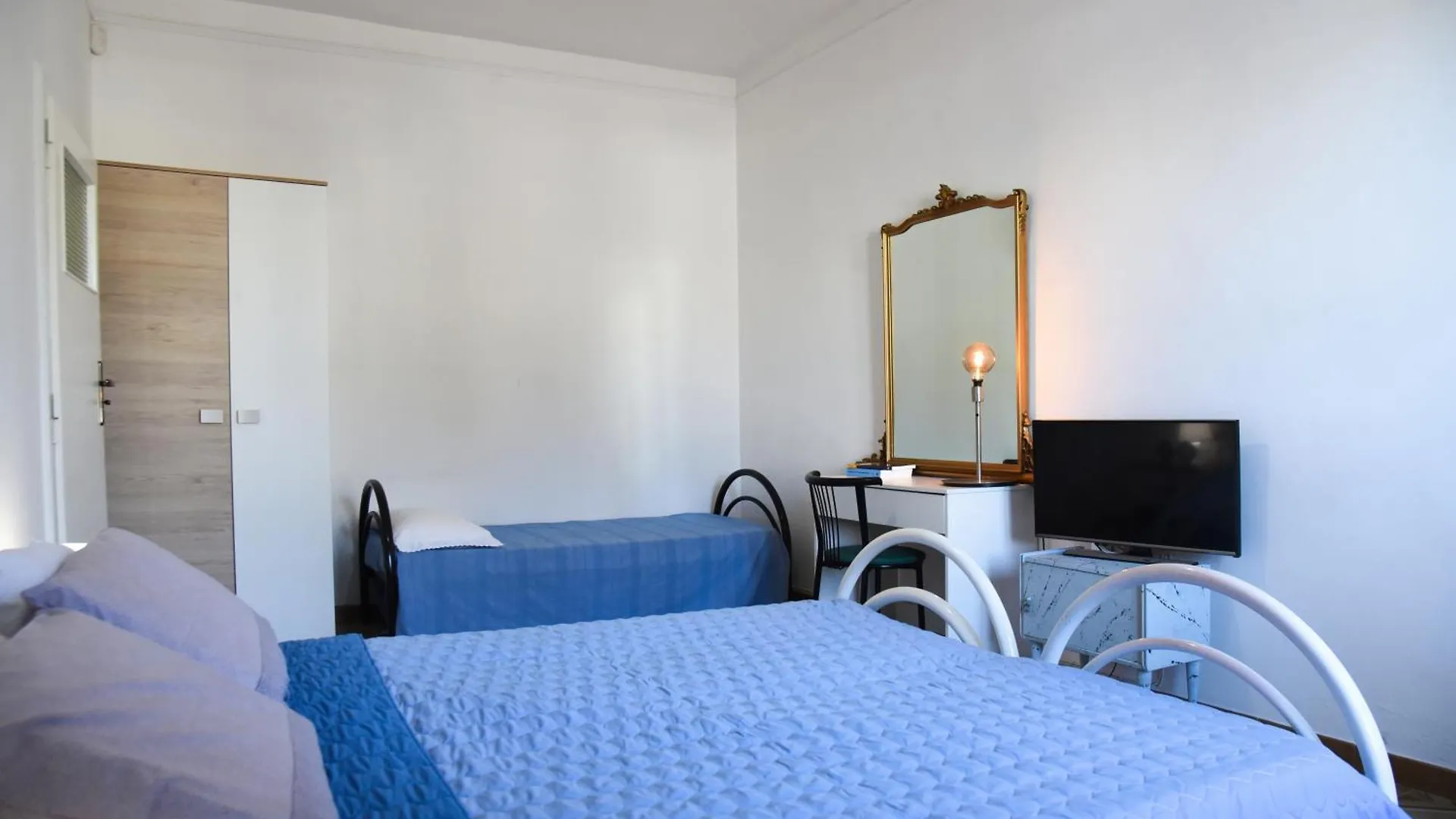 Harit16 Apartment Lecce 0*,